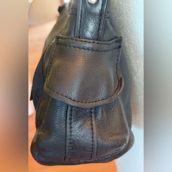 Fossil Black Pebbled Leather Shoulder Bag Medium Size 75082 With Fossil Key - Picture 9 of 16